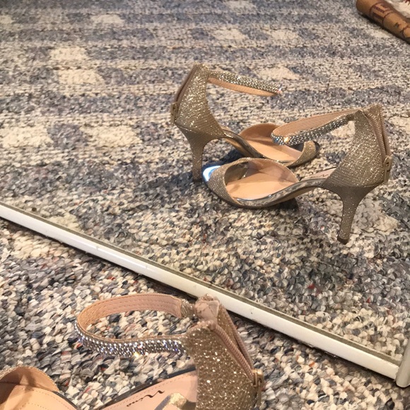 Sandals - Picture 2 of 4